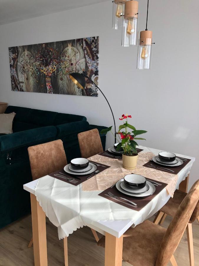 פופראד Tatra Billetee Apartman S Luxusnym Vyhladom Na Vysoketatry A Sukromnym Wellness מראה חיצוני תמונה