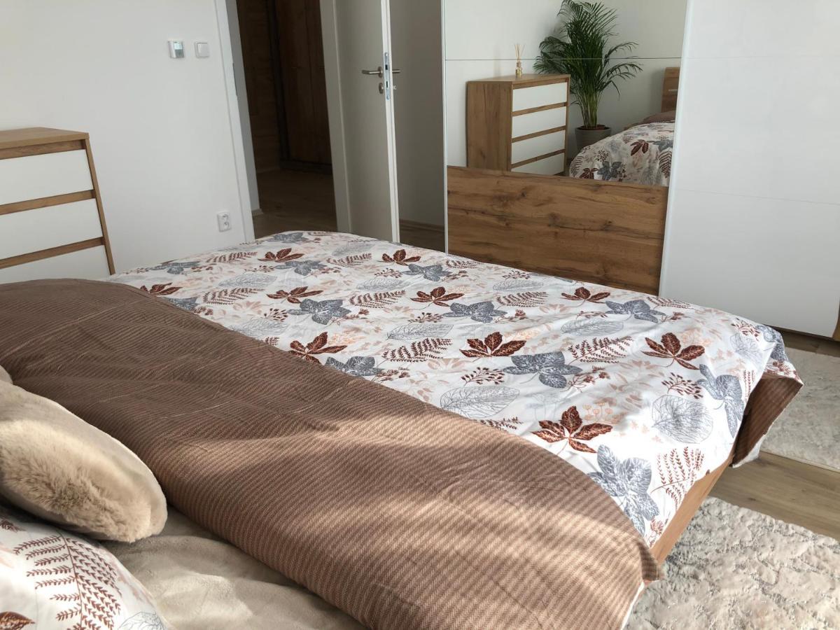 פופראד Tatra Billetee Apartman S Luxusnym Vyhladom Na Vysoketatry A Sukromnym Wellness מראה חיצוני תמונה