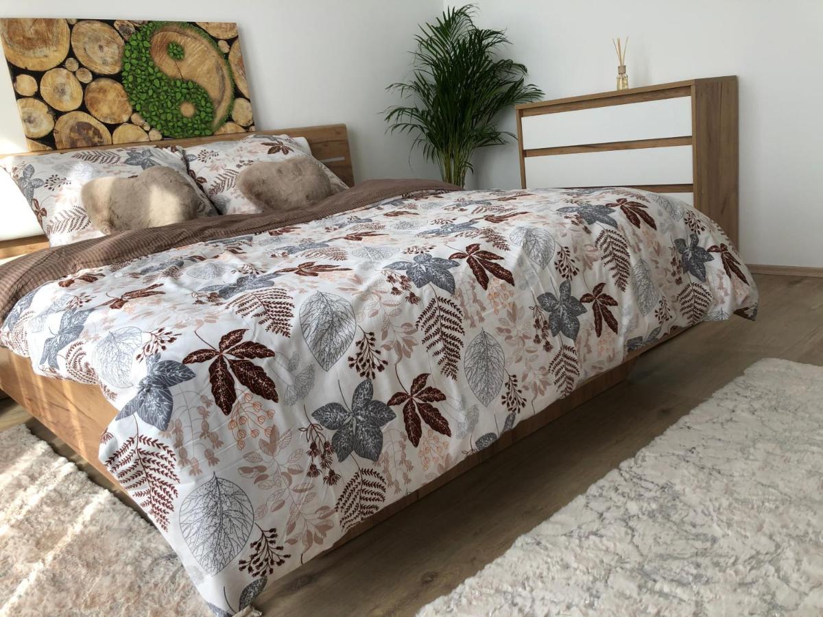 פופראד Tatra Billetee Apartman S Luxusnym Vyhladom Na Vysoketatry A Sukromnym Wellness מראה חיצוני תמונה