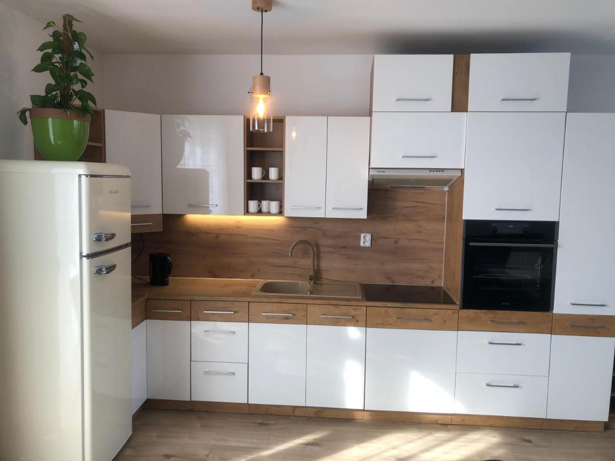 פופראד Tatra Billetee Apartman S Luxusnym Vyhladom Na Vysoketatry A Sukromnym Wellness מראה חיצוני תמונה