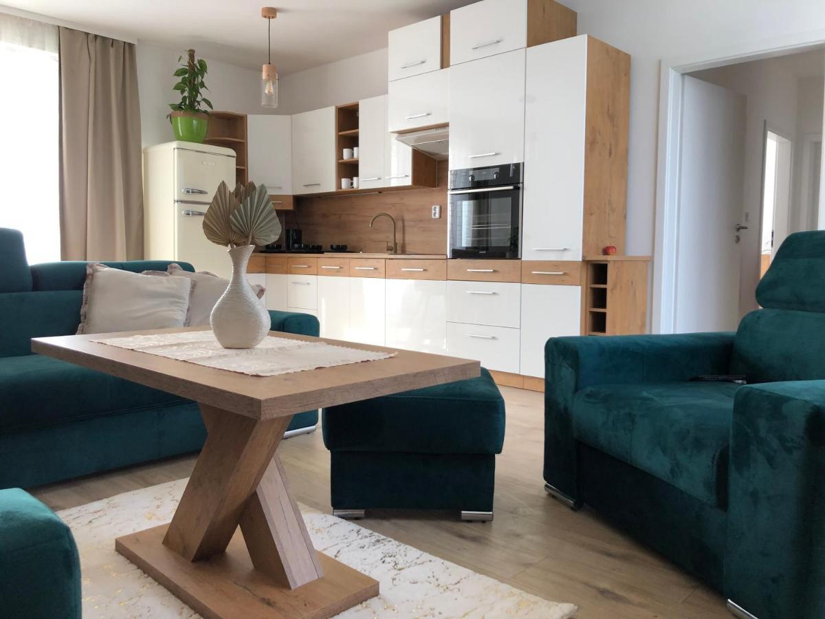פופראד Tatra Billetee Apartman S Luxusnym Vyhladom Na Vysoketatry A Sukromnym Wellness מראה חיצוני תמונה