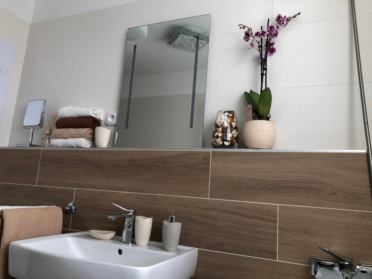 פופראד Tatra Billetee Apartman S Luxusnym Vyhladom Na Vysoketatry A Sukromnym Wellness מראה חיצוני תמונה