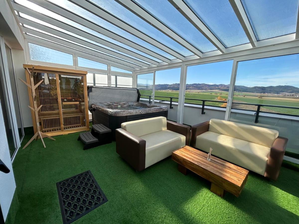פופראד Tatra Billetee Apartman S Luxusnym Vyhladom Na Vysoketatry A Sukromnym Wellness מראה חיצוני תמונה